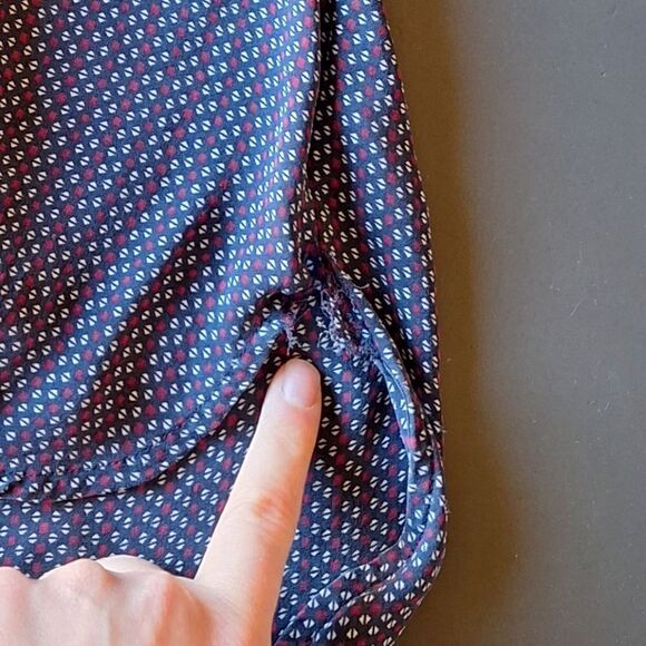 Vince silk button down blouse medium - Picture 9 of 9